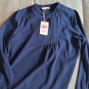 Entro women’s blouse. Size L